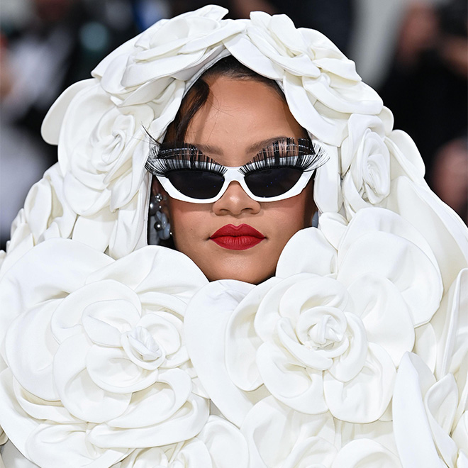 2PX6A1W - New York, USA. 1st May, 2023. New York, USA. May 1st, 2023. Rihanna arriving at The Met Gala 2023 at The Metropolitan Museum of Art, New York.