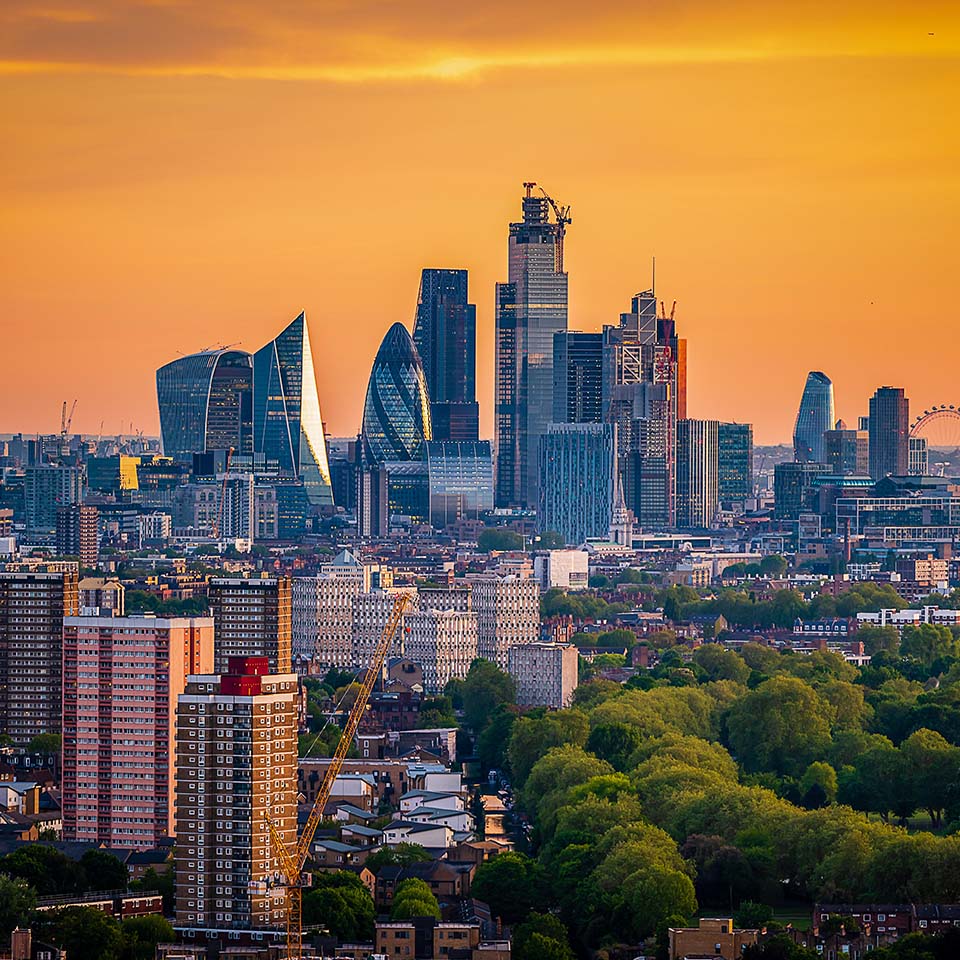 T96TBM - The London Skyline at dusk